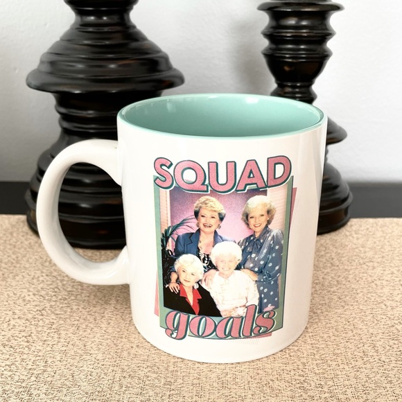 🆕The Golden Girls SQUAD GOALS Ceramic Mug - Picture 2 of 3